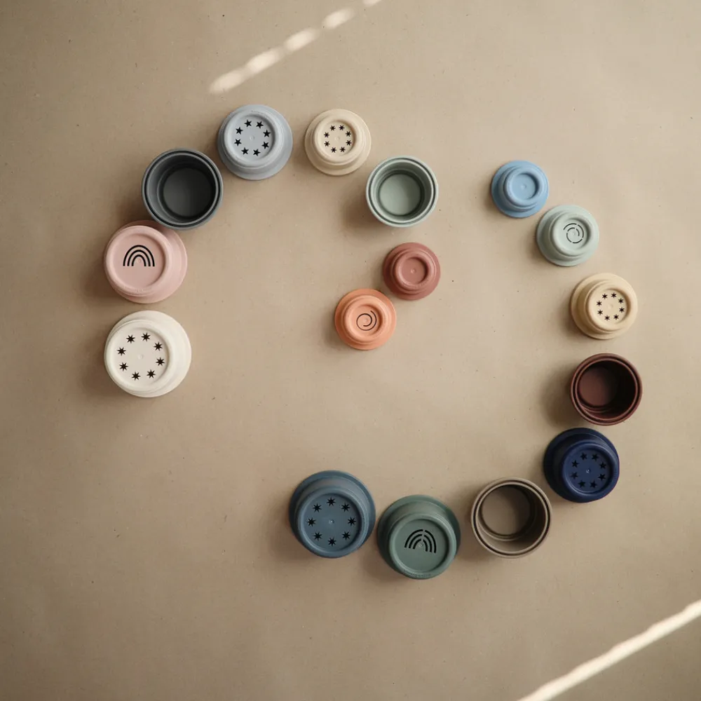 MUSHIE Aktivitetslegetøj Stablekopper - Forest- Stabelklodser