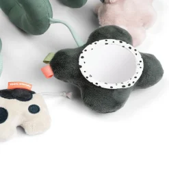 Done By Deer Aktivitetsspiral Tiny farm Grøn- Aktivitetslegetøj