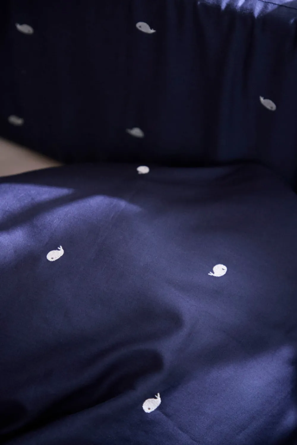 Filibabba Baby sengetøj - Midnight og broderet Christian hval-Børn Sengetøj