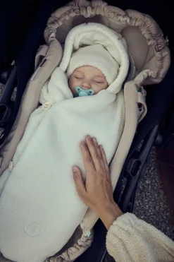 Najell Barnevognsdragt- Teddy White- Lifte