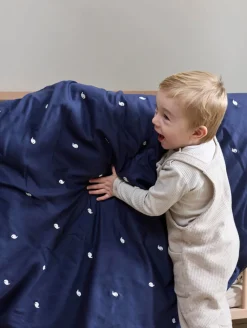 Filibabba Junior sengetøj - Midnight med broderet Christian hval-Børn Sengetøj