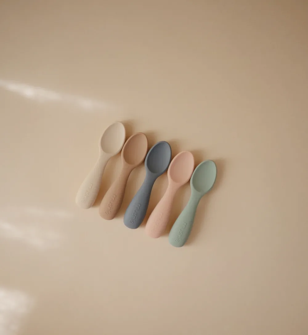 MUSHIE Korte Babyskeer 2-Pak - Blush/Shifting Sand- Service|Bestik