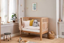 FLEXA Nova tremmeseng med puslebord - eg-Børn Pusleborde|Tremmesenge