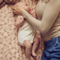 Müsli Quiltet tæppe, 90x90 cm - Flora-Børn Tæpper