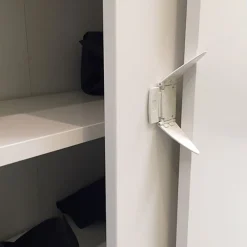 BabyDan Skydedørsstop- Sikkerhed I Hjemmet