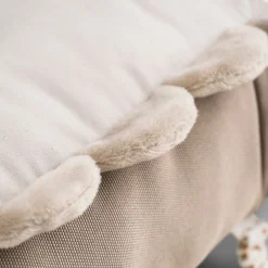 Done By Deer Tummy time aktivitetslegetøj - Croco Sand- Aktivitetslegetøj